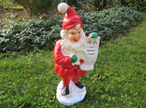 Weihnachtsmann klein mit Liste, 42cm hoch, Deko Weihnachtsmann Figur für draussen